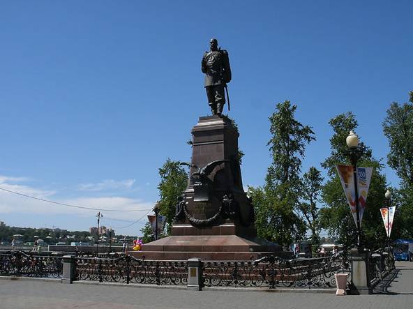 Скульптура Александра III. Иркутск.