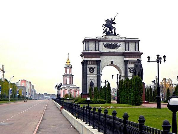Триумфальная  арка, проспект Победы