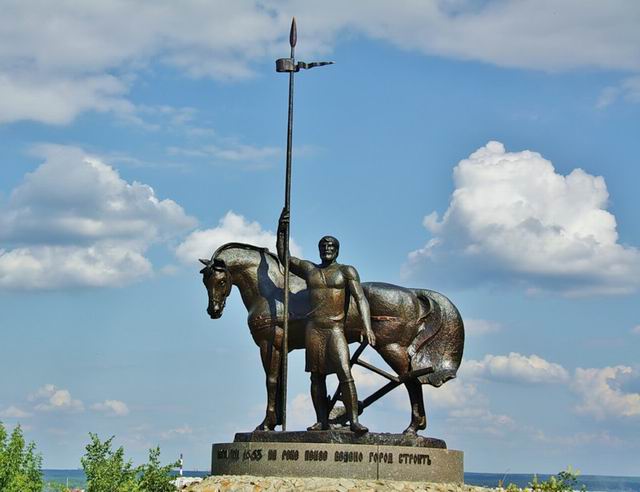 Памятник Первопоселенцу в Пензе