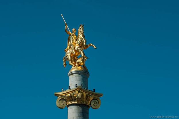 Святой Георгий. Площадь  Свободы. Тбилиси.