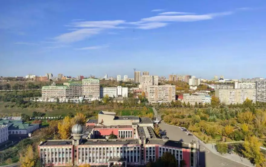 улица Конституции СССР, 7