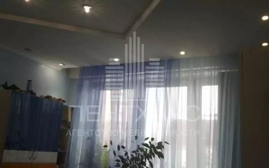 Октябрьский проспект, 25