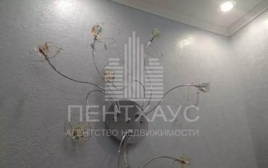 Октябрьский проспект, 25