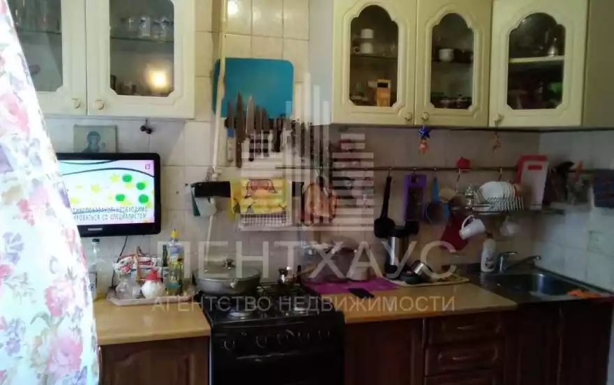 Диктора Левитана ул., 3