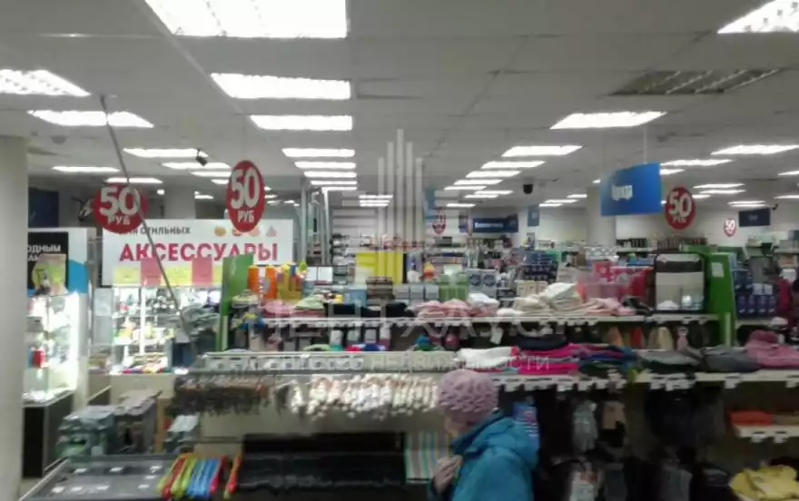 Строителей ул., 32