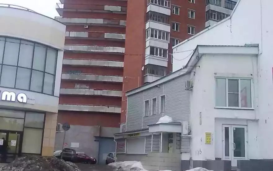 Петрова ул, 1