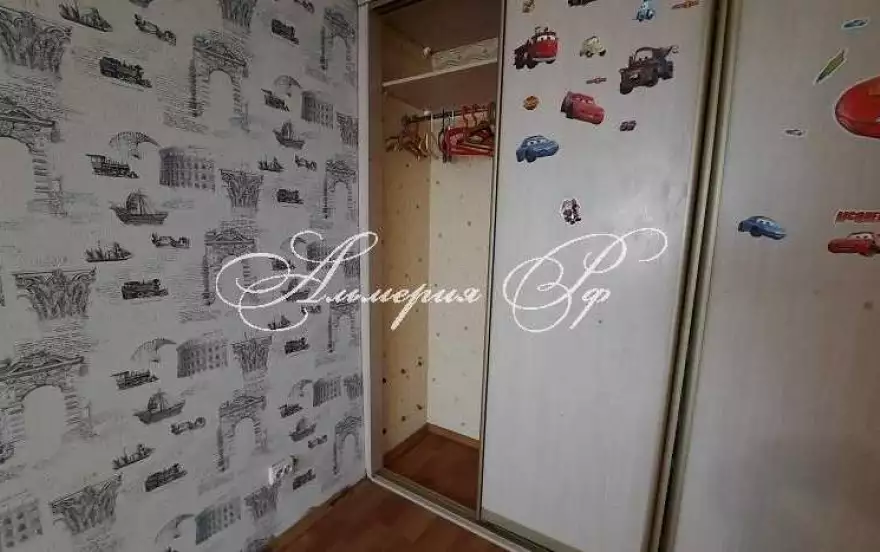 Коммунаров, 33В