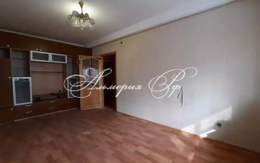 Коммунаров, 33В