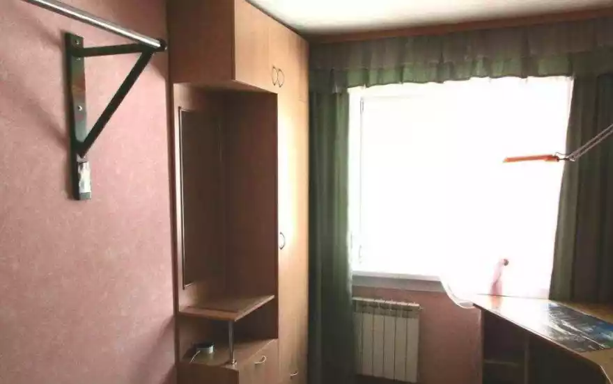 Романтиков, 3