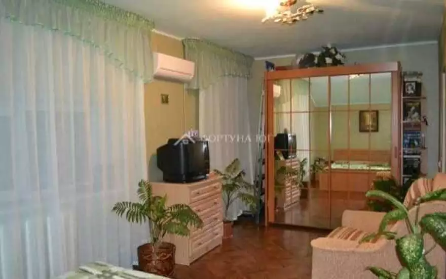 Крымская улица, 242Б