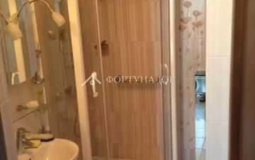 Крымская улица, 272