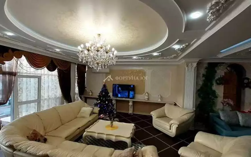 ул Горького