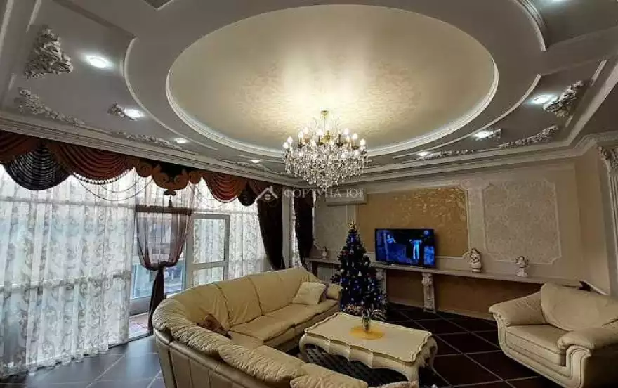 ул Горького