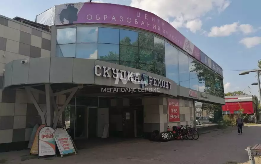 Красная улица, 10