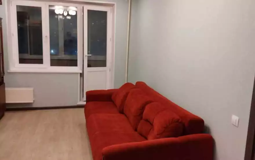 Октября улица, 8