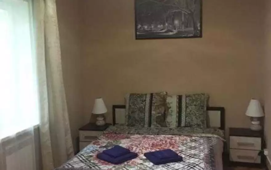 Центральная улица, -