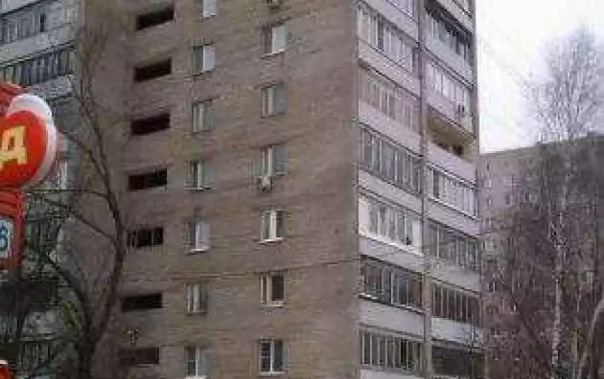 Победы улица, 24