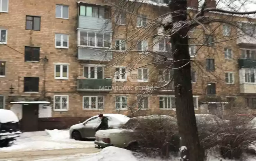 Школьная улица, 30