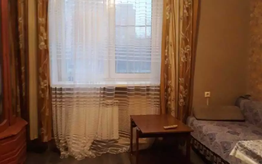 Горького улица, 33/25
