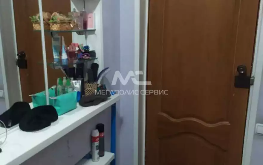 Революционная улица, 8