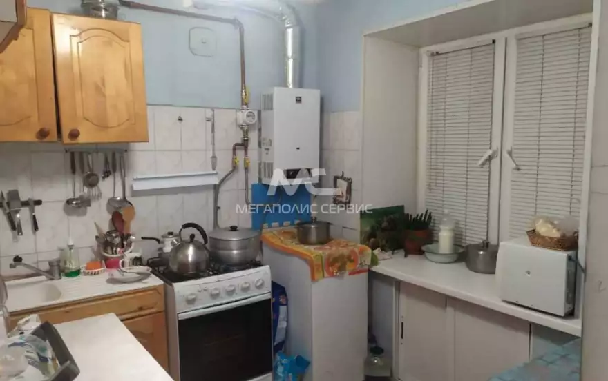 Революционная улица, 8
