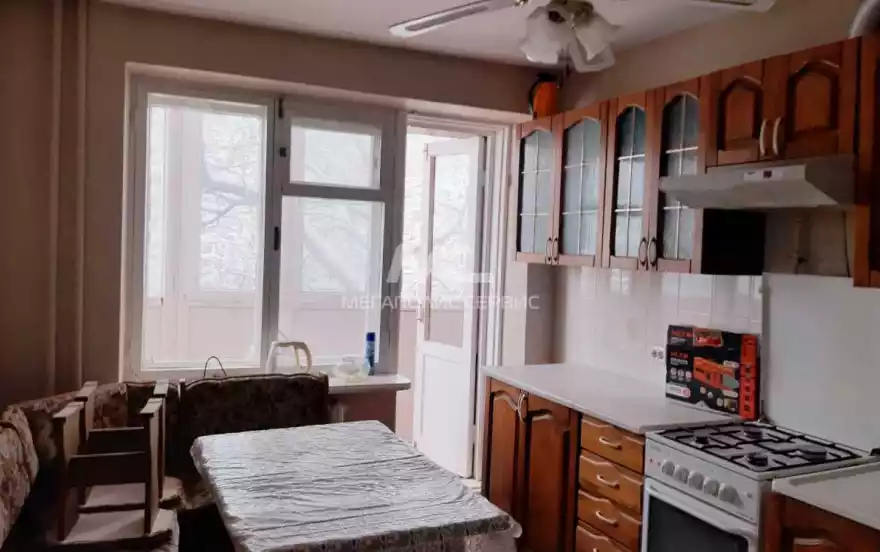 Розы Люксембург улица, 3