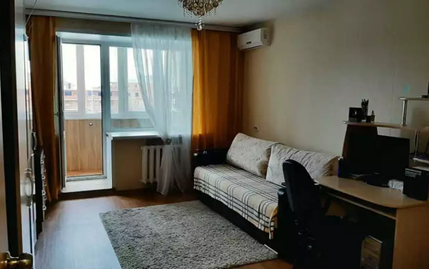 Волховская улица, 33