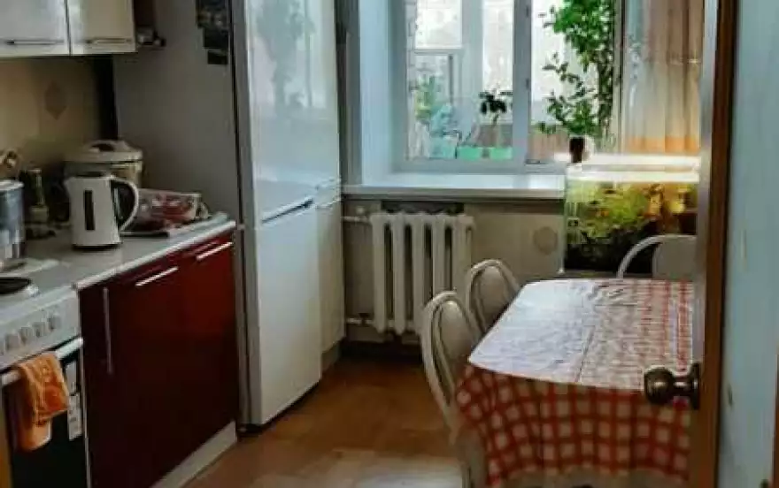 Волховская улица, 33
