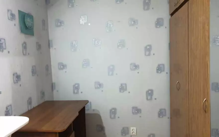 Донбасская улица, 6