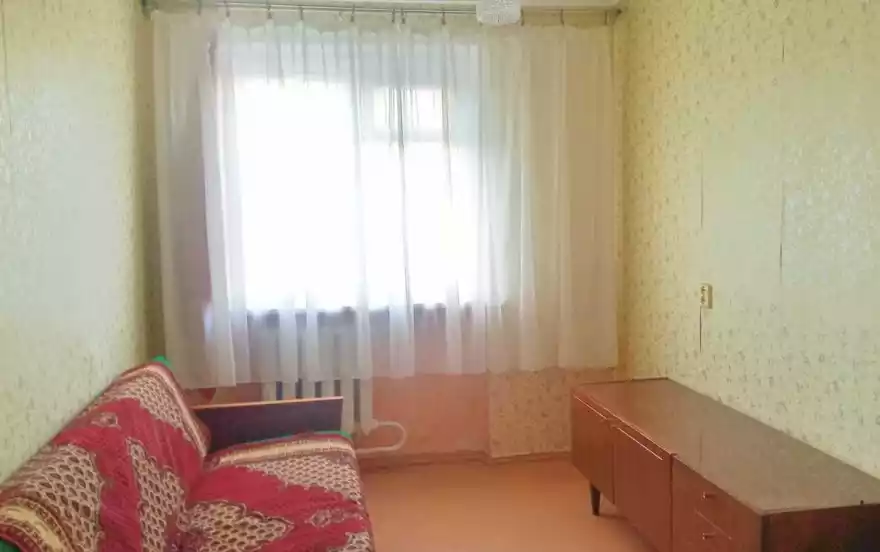 Старшинова б-р, 25