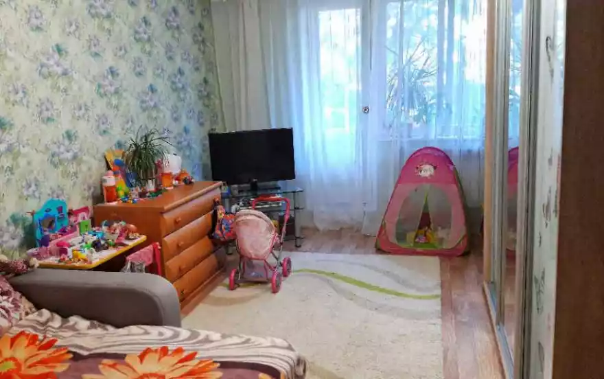 Старшинова б-р, 12