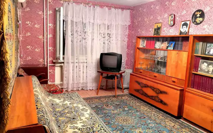 Старшинова б-р, 12