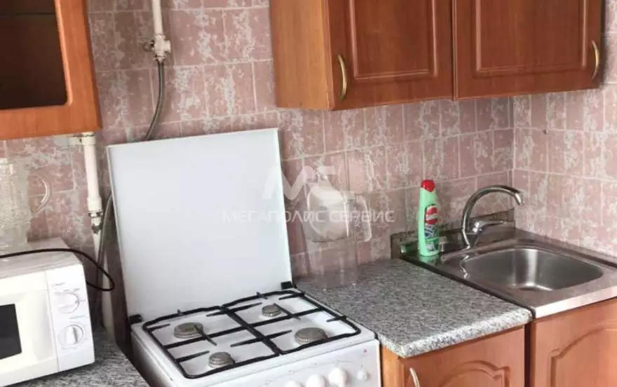 Героев Космоса улица, 42