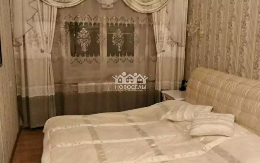 Прибрежная улица, 4