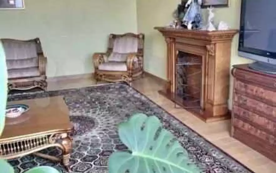 Токмакова улица, 21