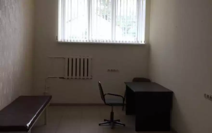 Монастырская улица, 3