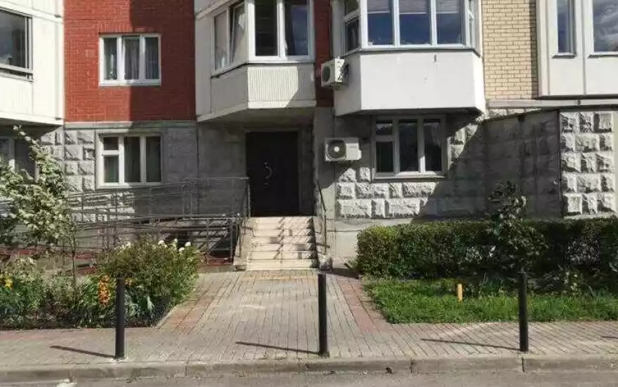 Болотниковская улица, 36