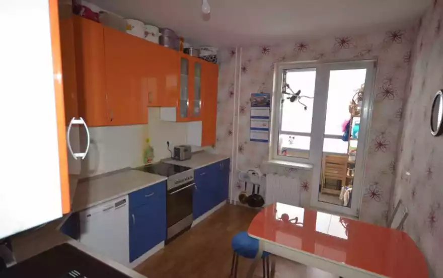 Маршала Казакова улица, 68к1