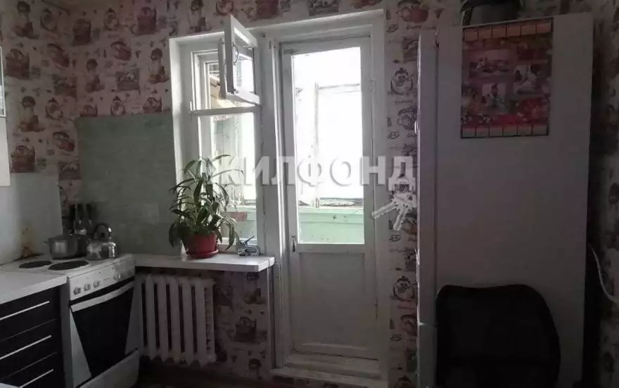 Просвещения улица, 33