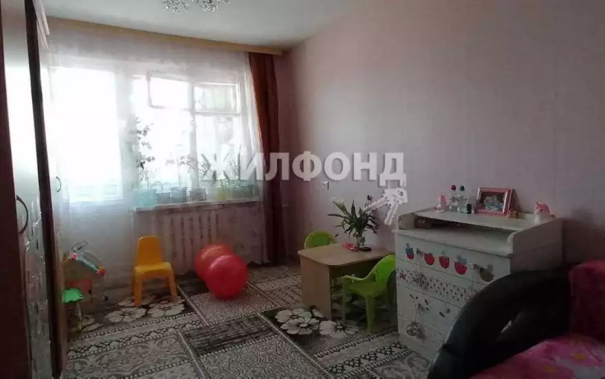 Просвещения улица, 33