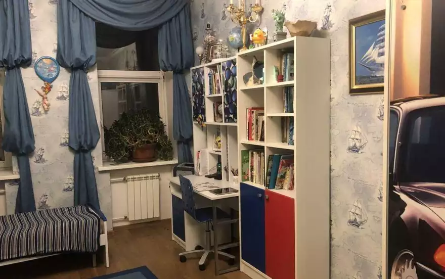 улица Парижской Коммуны, 3