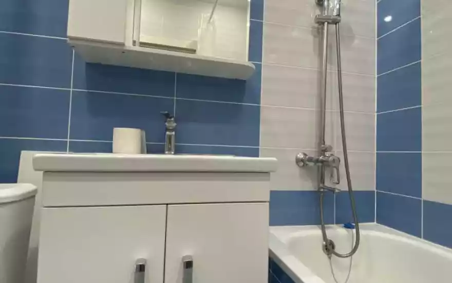 Ураева б-р, 6