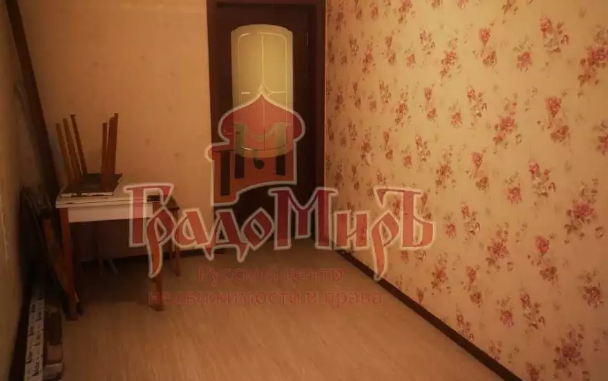 Октябрьская улица, 2