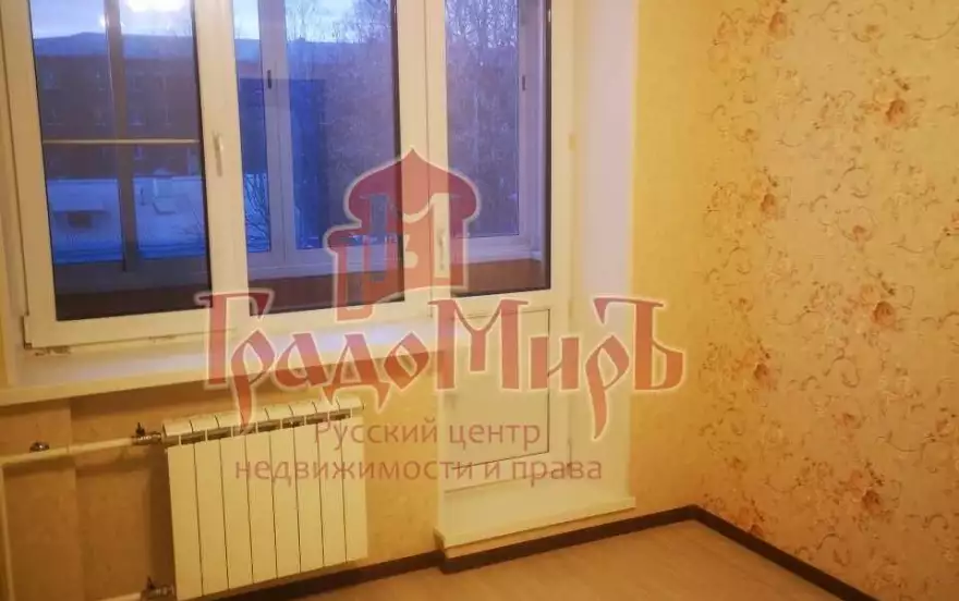 Октябрьская улица, 2