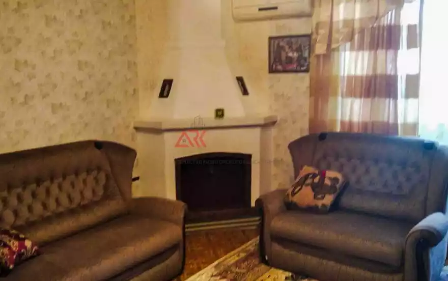 Ларишкина улица, 1