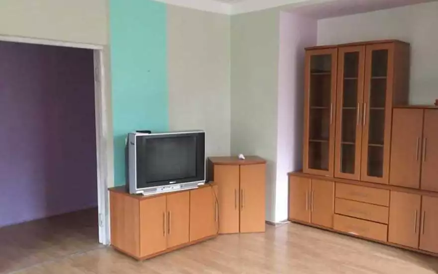 Вишнёвый б-р, 8