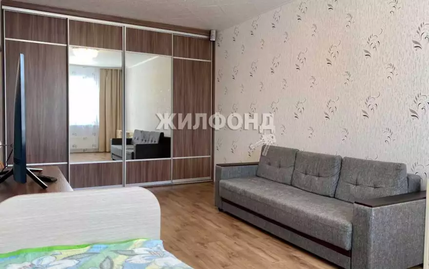 Александра Усольцева улица, 30