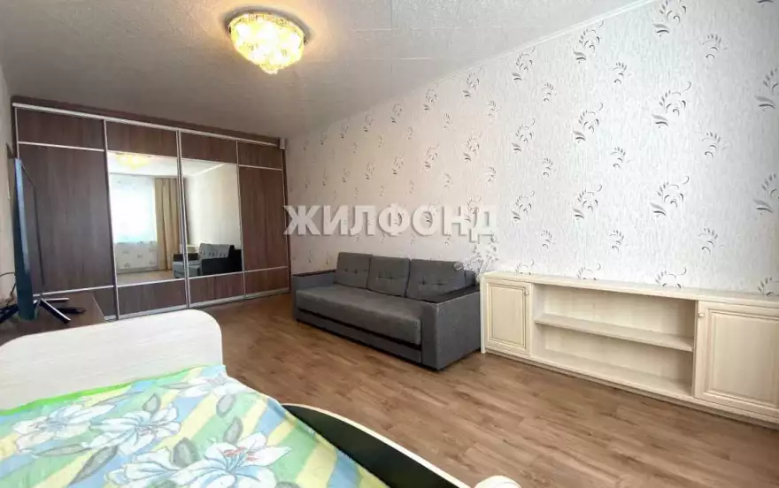Александра Усольцева улица, 30