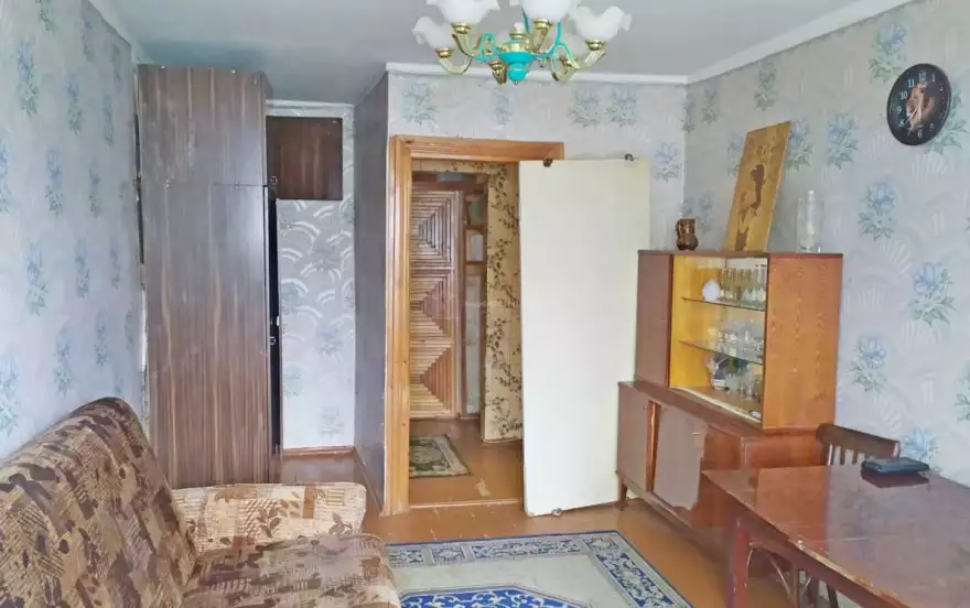 Латышская улица, 21