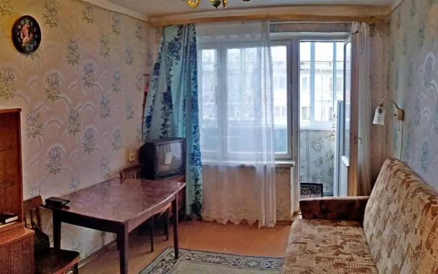 Латышская улица, 21